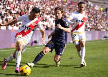 La Liga: At Rayo Vallecano, league leaders Real Madrid held on for a painful 1-1 draw.
