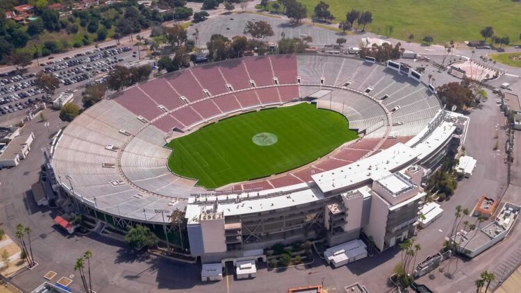 10 Biggest College Football Stadiums